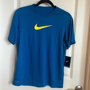 Boys L Nike Dri Fit Shirt - Youth L